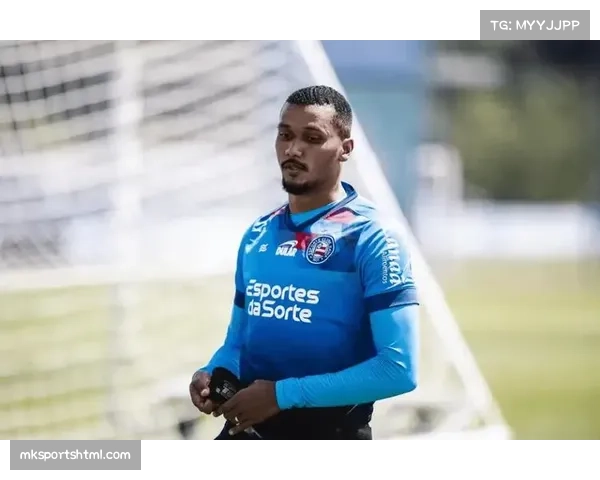 青岛西海岸引进巴甲中场雷森德，转会费约100万欧元补强球队中场